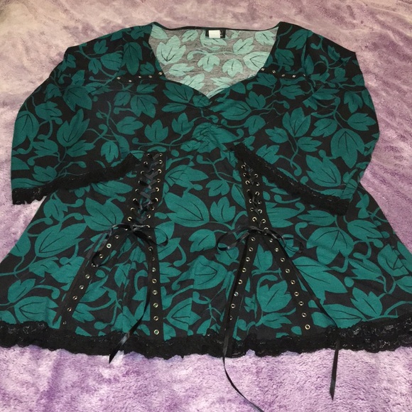 dare to wear Tops - Dare to wear black/green gothic corset top 4x